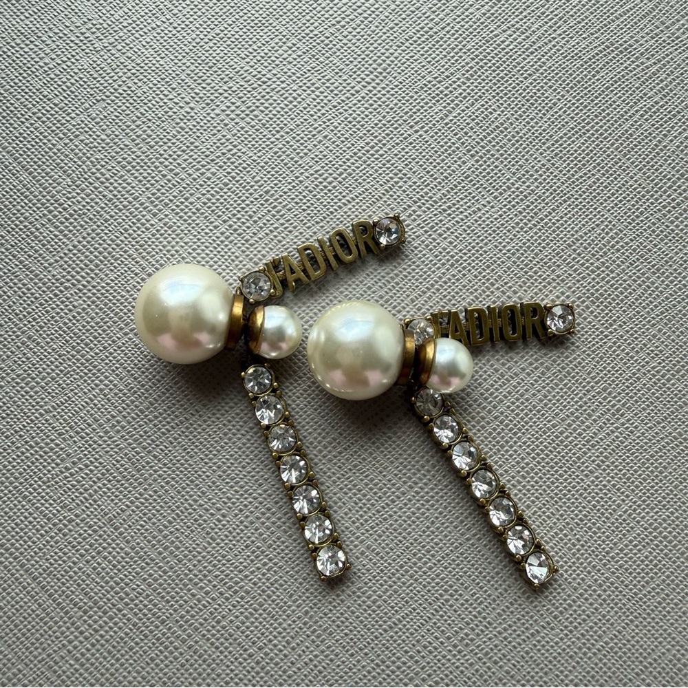 Christian Dior J’adior Pearl and Crystal Earrings - Picture 2 of 3